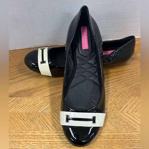 NWOT! Designer Isaac Mizrah New York Patent Leather Black Driving Shoes Flats. - Picture 2 of 9
